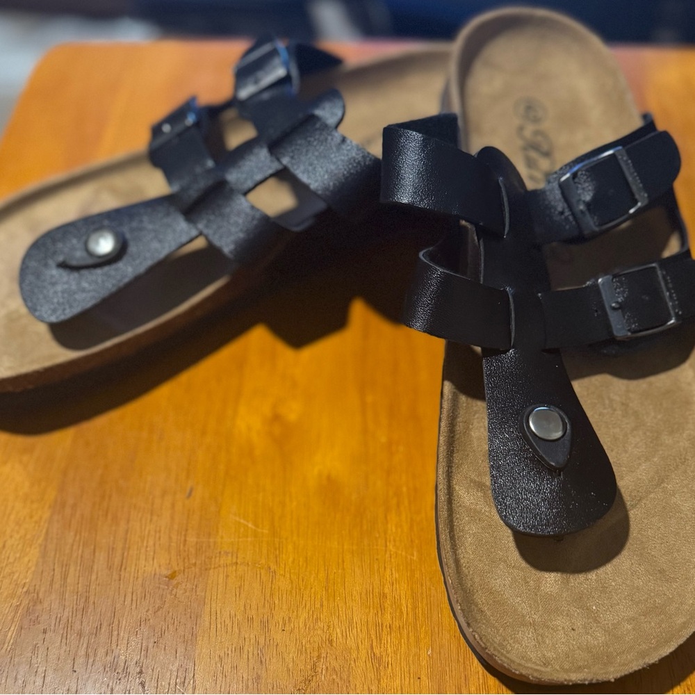 Men’s Sparta Style Sandals - Picture 2 of 3